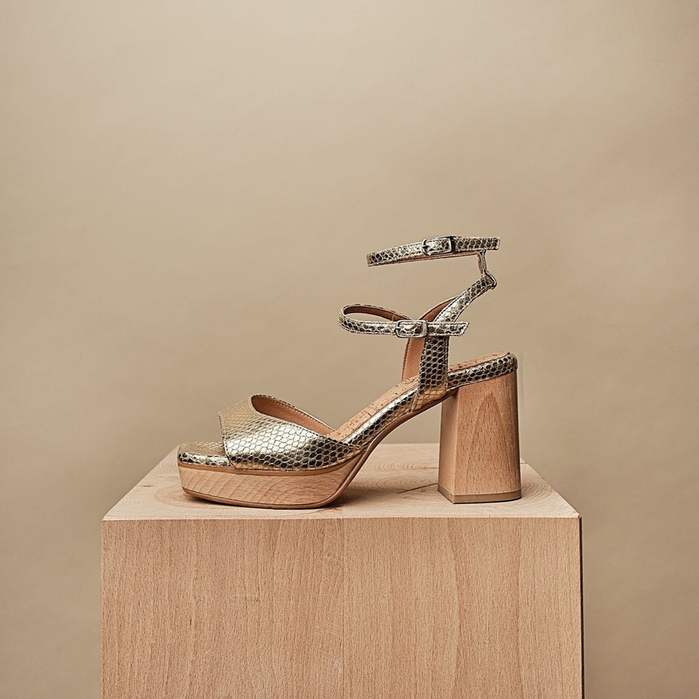 BHAVA Lola platform sandal pale gold